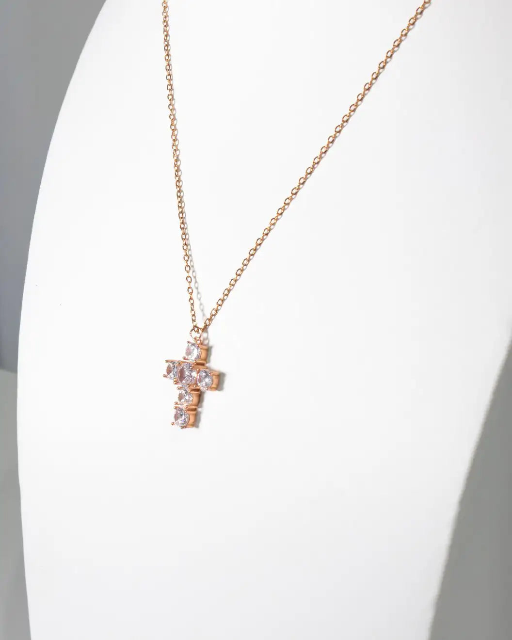 Collana croce con punti luce