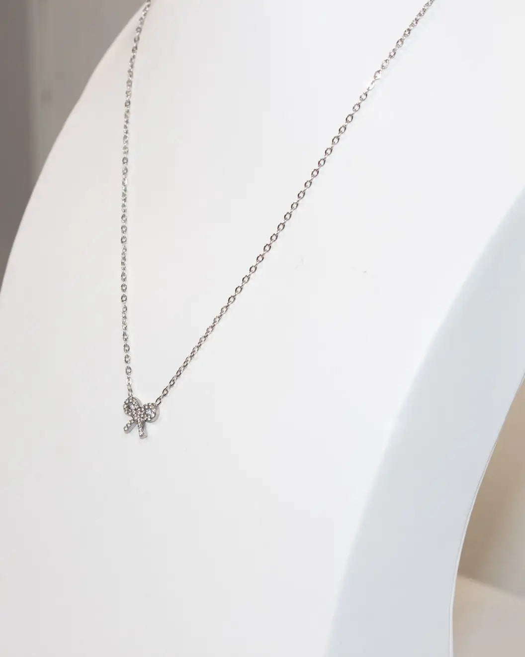 Collana fiocco