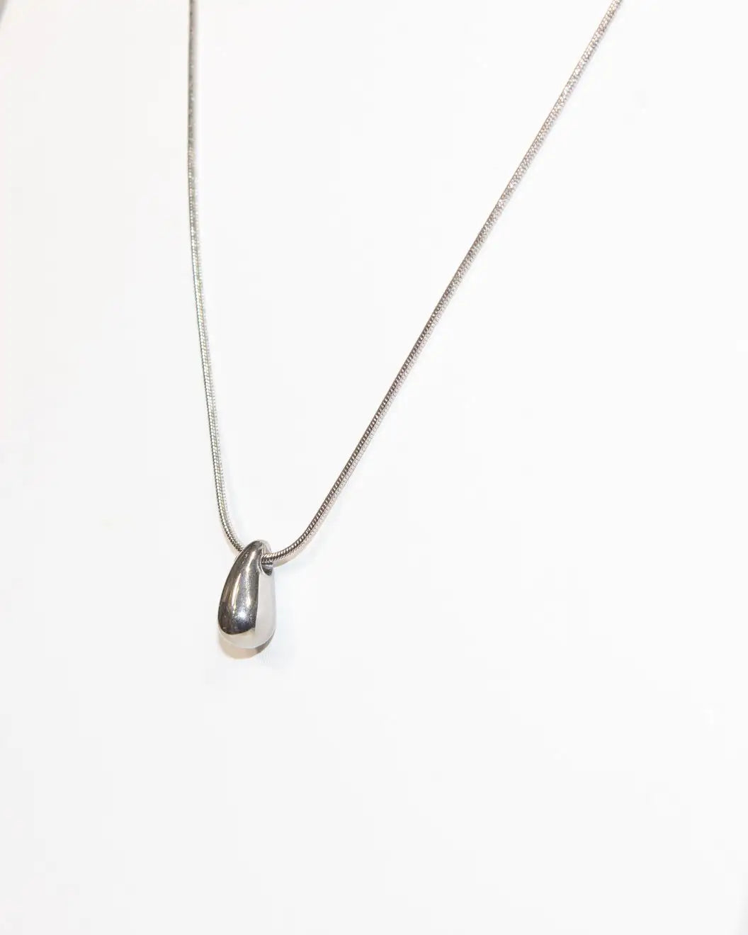 Collana goccia
