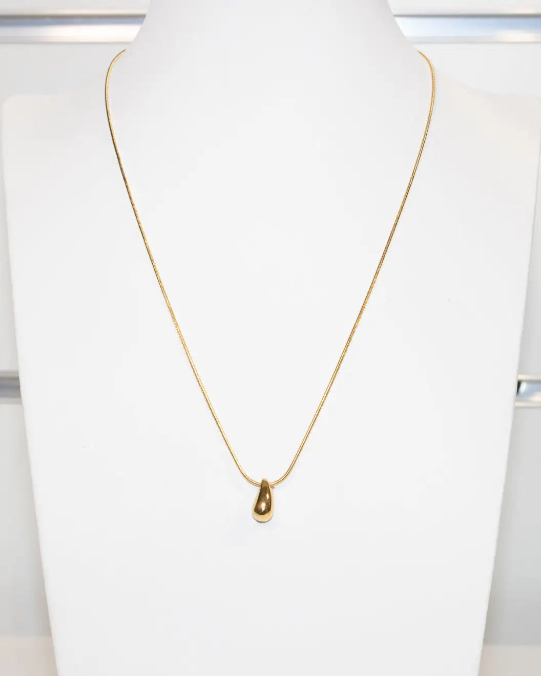 Collana goccia
